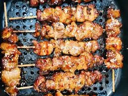 Cách Làm Thịt Xiên Nướng Bằng Nồi Chiên Không Dầu Ngon Như Ngoài Quán